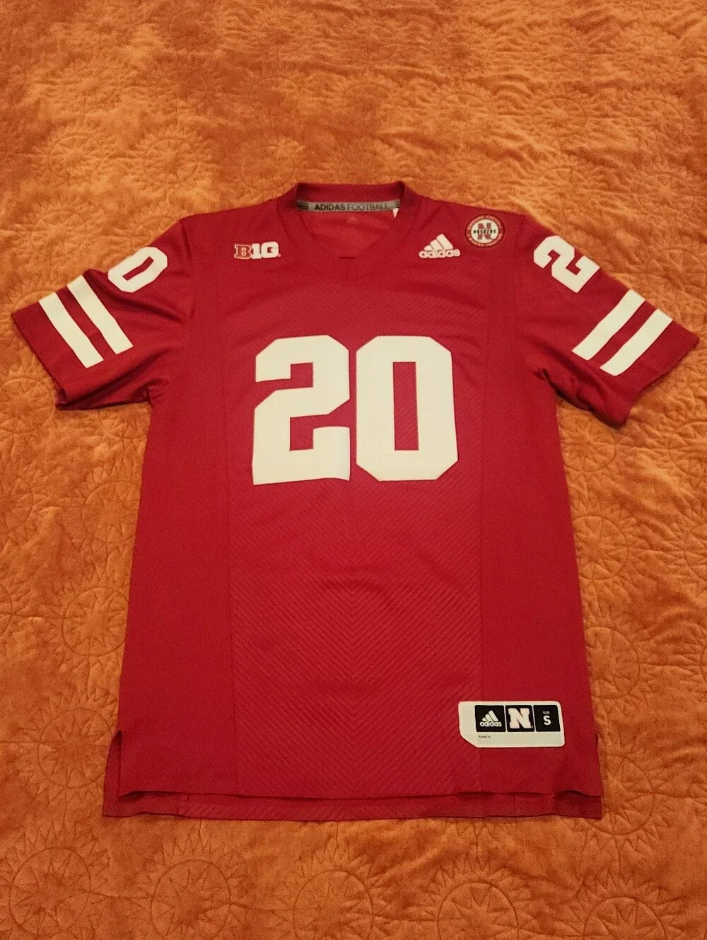 Nebraska Cornhuskers Adidas Big10 Jersey sz Small #20 Huskers Big Ten Football